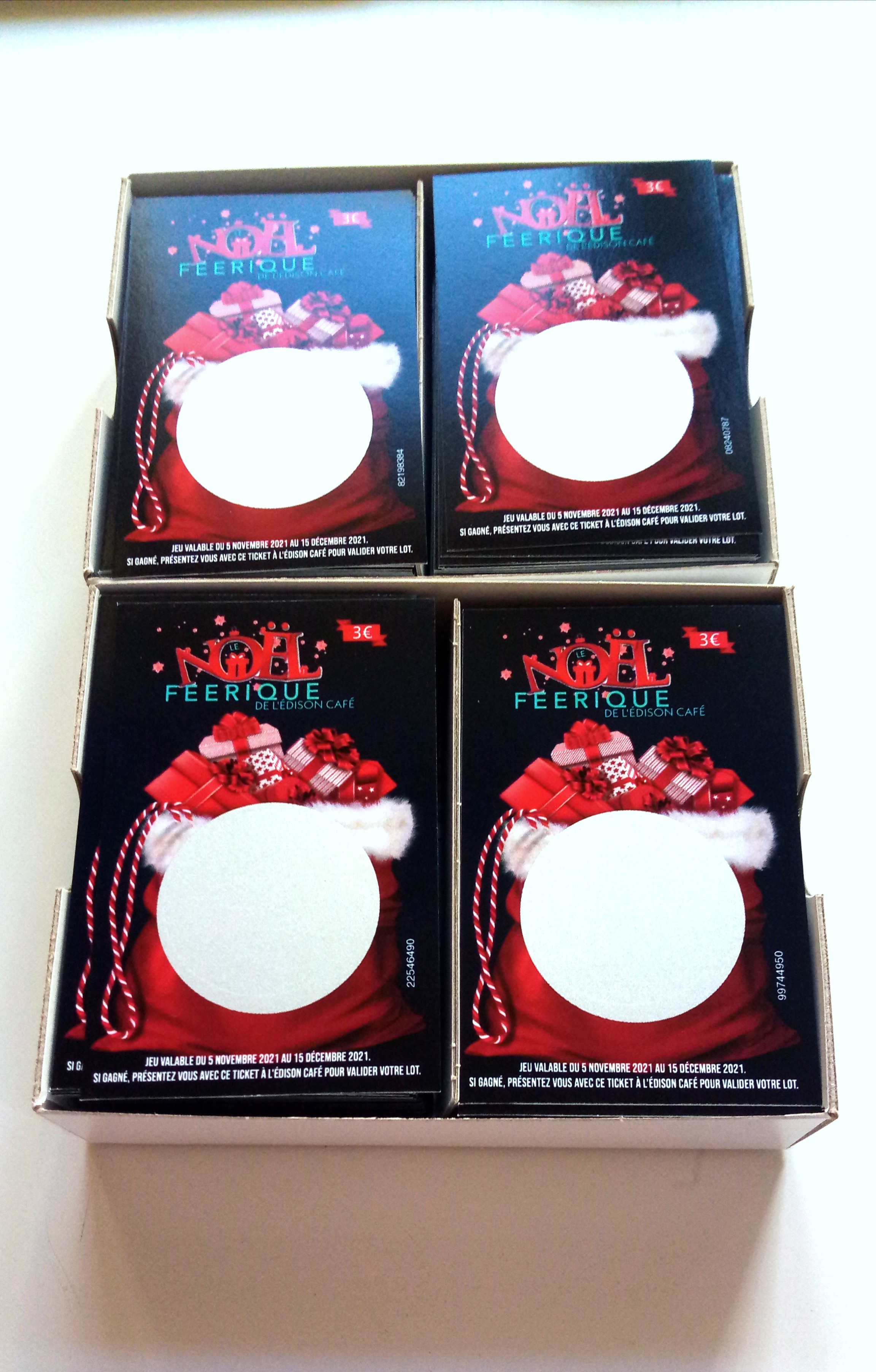 La période des fêtes peut constituer le moment idéal pour les entreprises d’organiser un séminaire. Que ce soit pour relâcher la pression, pour proposer un moment plus détendu à ses collaborateurs, ou tout simplement pour marquer le coup, le séminaire d’entreprise a l’avantage de resserrer les liens. Lorsqu’il est utilisé de manière stratégique, le ticket à gratter peut constituer un véritable atout pendant votre séminaire d’entreprise de fin d’année.