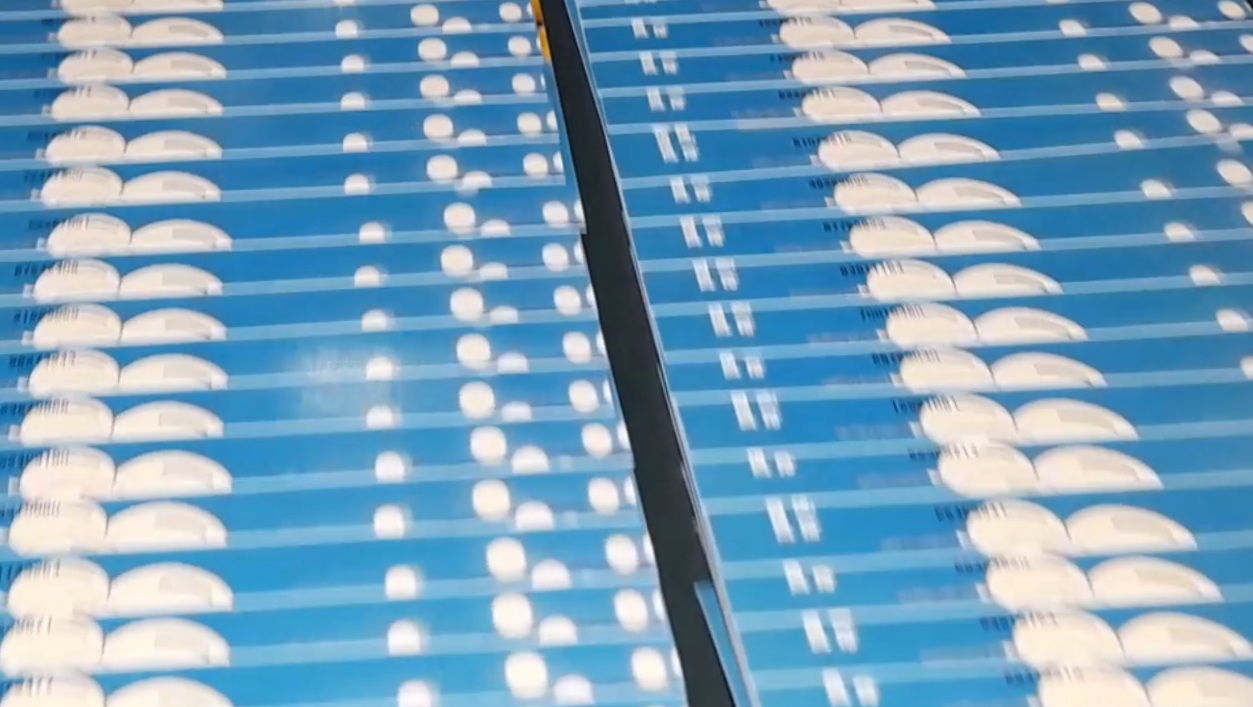 Tout le monde connaît le jeu à gratter, puisqu’il s’agit d’un moyen populaire de gagner de l’argent. Ce que l’on sait peut-être un peu moins, c’est que la carte à gratter est aussi de plus en plus utilisée pour la promotion des événements d’entreprise. En effet, en offrant des tickets à gratter aux clients potentiels, il est possible de les inciter à participer à votre événement. De plus, en mettant en place des lots attrayants, vous pouvez également les motiver à acheter des tickets à gratter. Il s’agit d’un moyen ludique pour promouvoir un événement, mais aussi pour gagner de nouveaux clients. Pourquoi est-ce si efficace ?